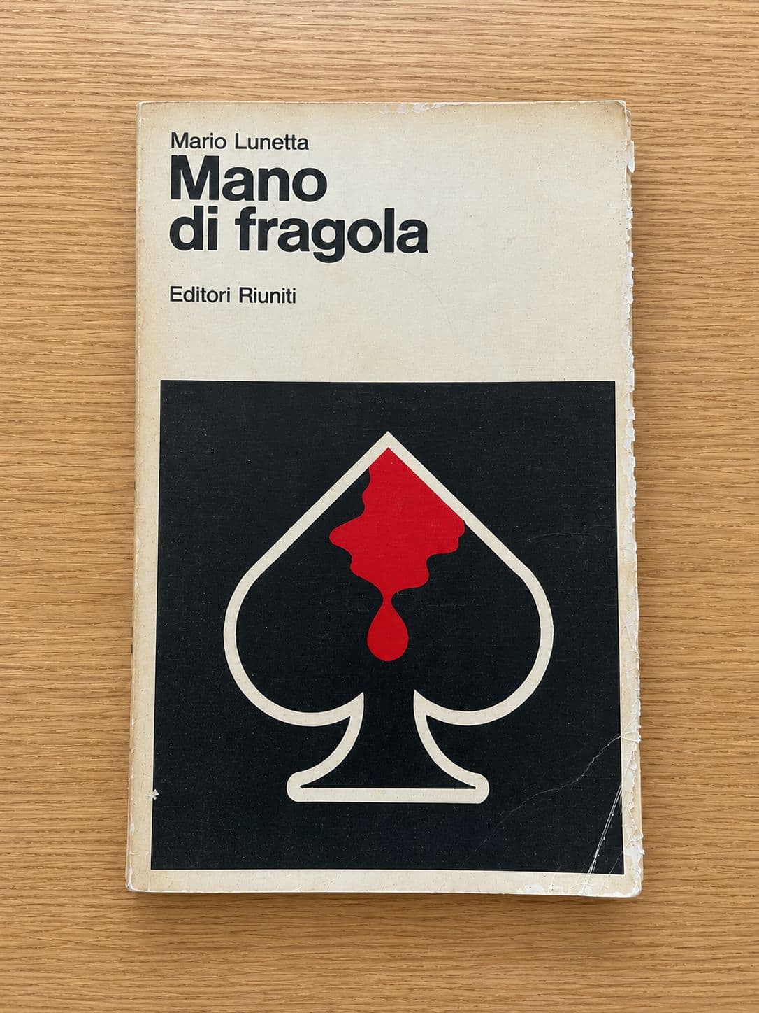 Mano di fragola