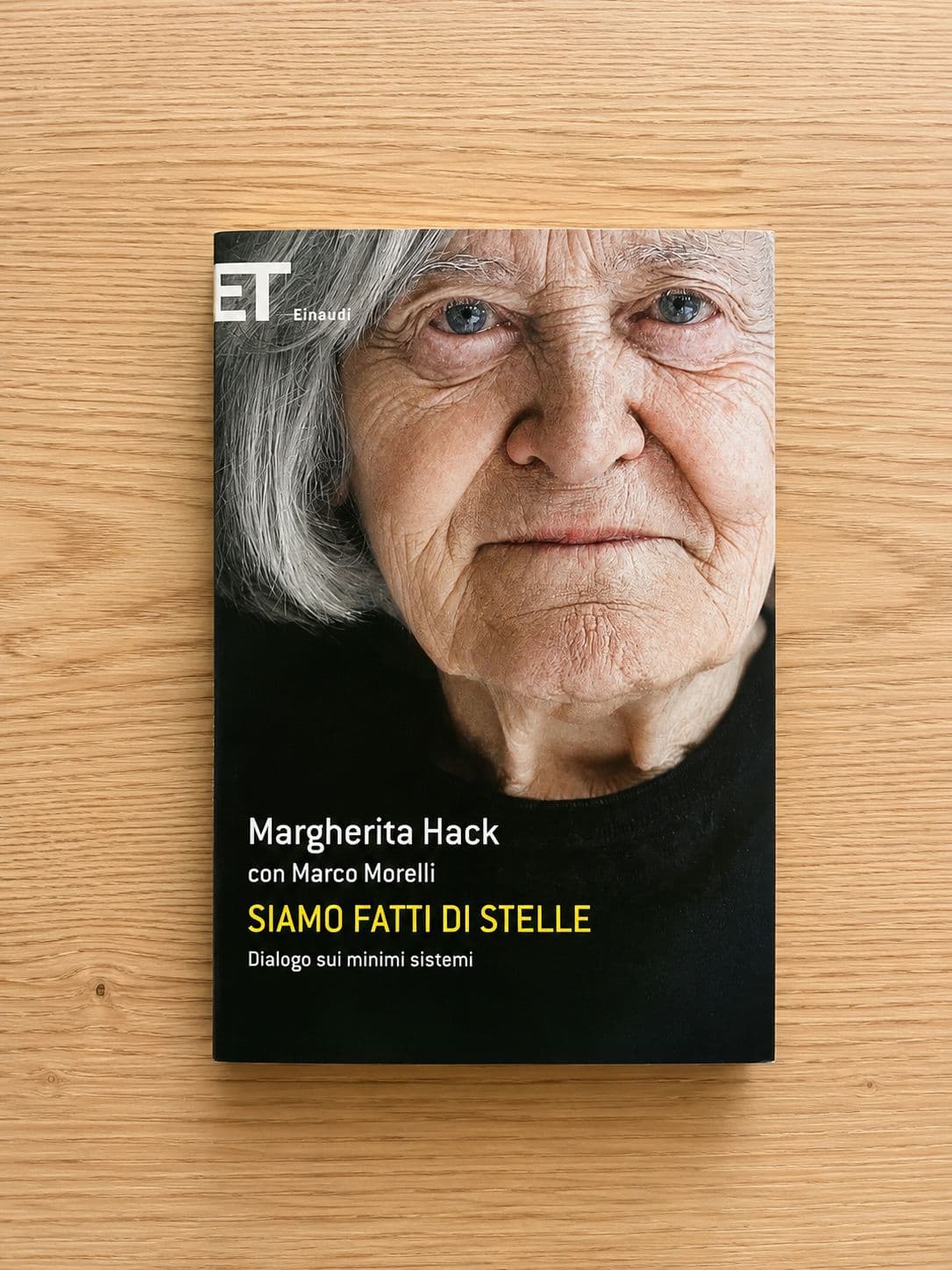 Siamo fatti di stelle - dialogo sui minimi sistemi